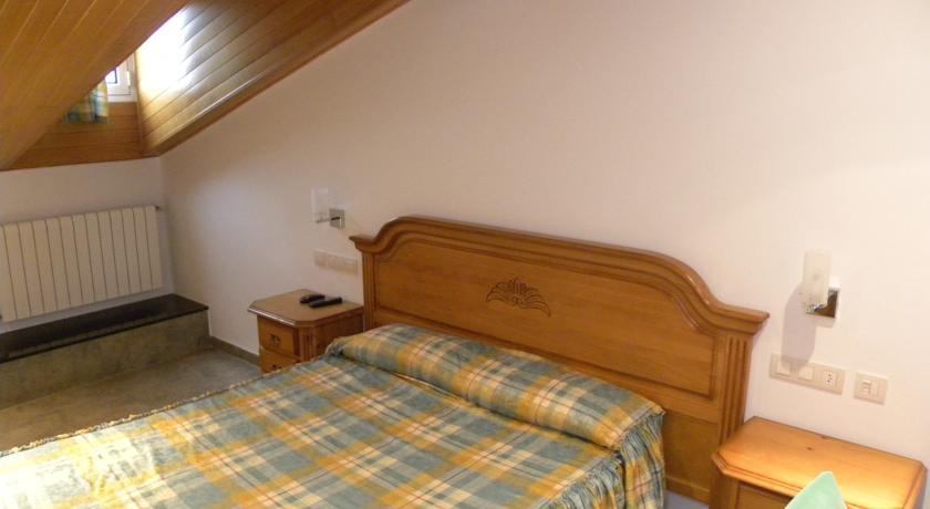 Отель Hotel Duque de Calabria