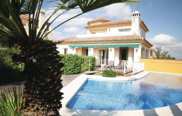 Апартаменты Holiday home Coin Calle Poleo