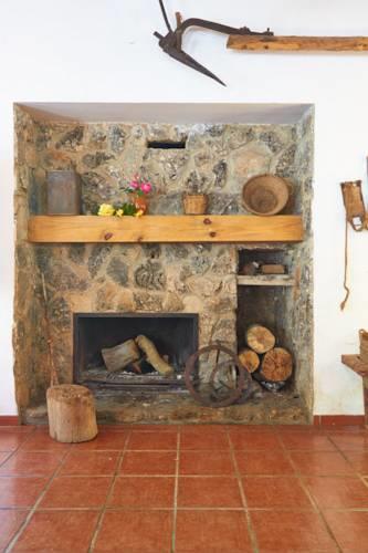 Хостел Albergue Lugares Comunes