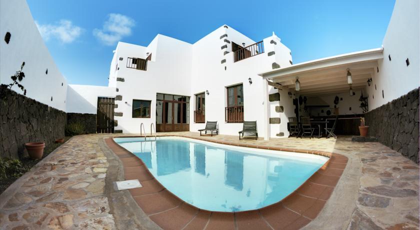 Вилла Villa Rural El Roque