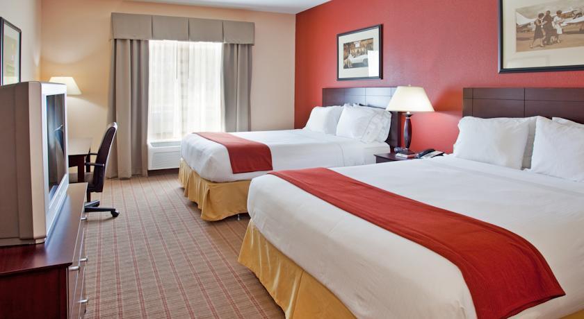 Отель Holiday Inn Express Hotel & Suites Andover East 54 Wichita