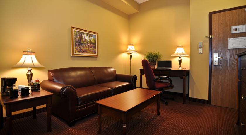 Отель Best Western Plus Fredericton Hotel & Suites