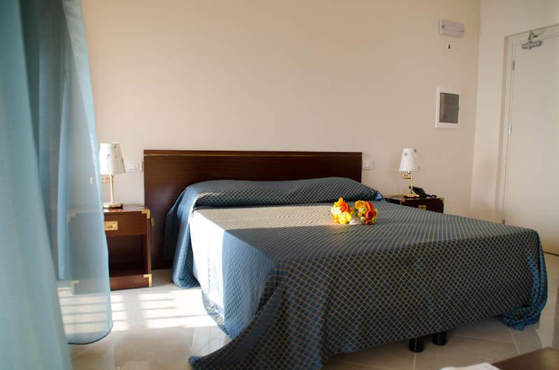 Отель Hotel Miralago