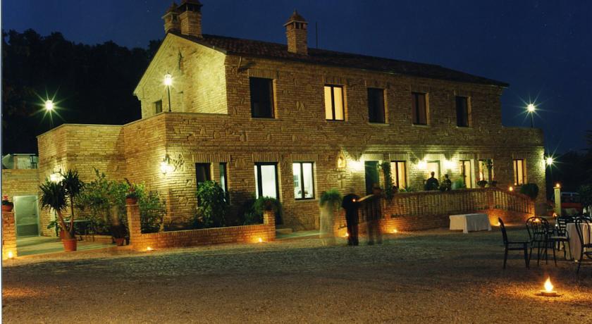Отель Agriturismo Il Rustico