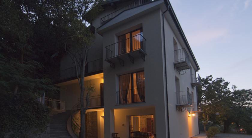 Мини-отель B&B Iradas Lanusei