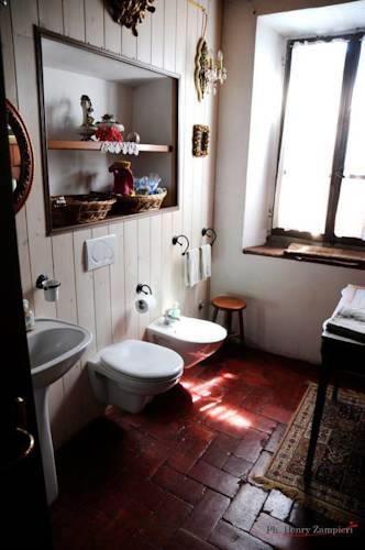 Отель Agriturismo Podere Doglio