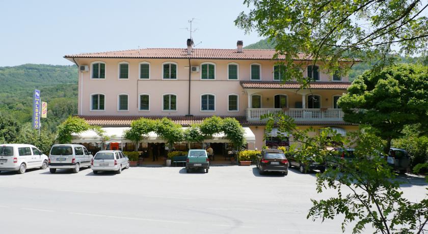 Отель Albergo Ristorante Sterlina