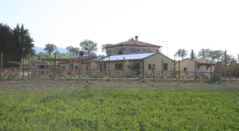 Отель Casale Dei Mattonari