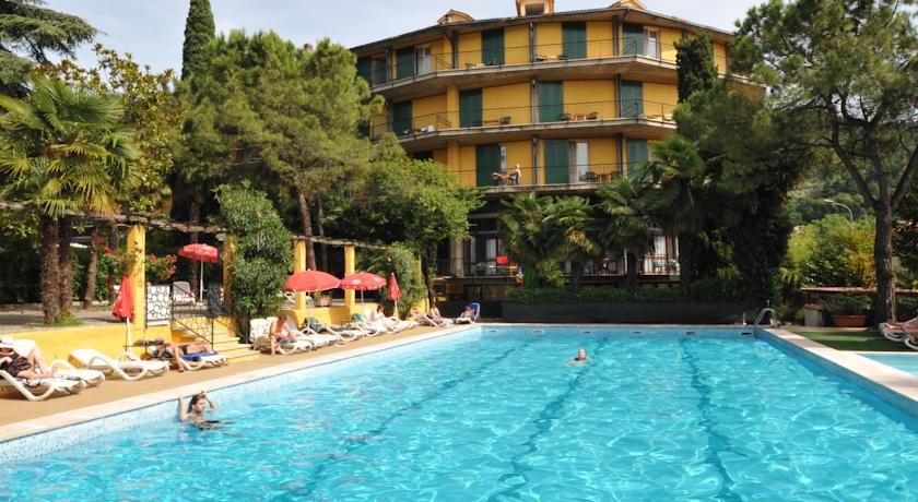 Отель Hotel Palme & Suite