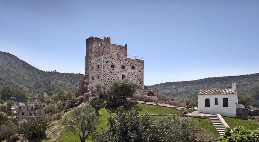 Отель Castello Malicas