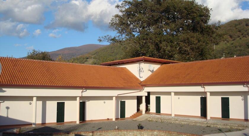 Отель Agriturismo Le Fravette