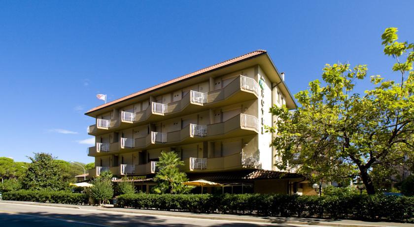 Отель Hotel Parco Dei Pini