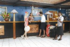 Отель Fiji Hideaway Resort and Spa