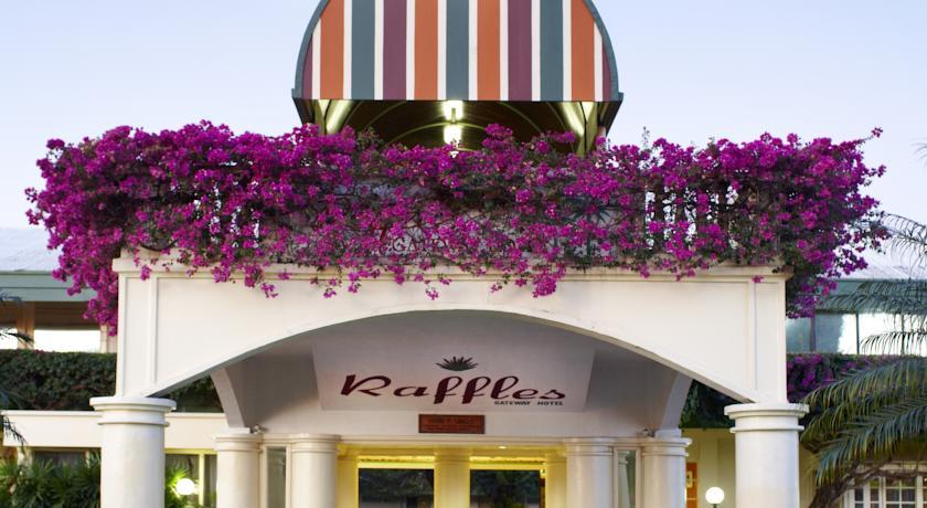 Отель Raffles Gateway
