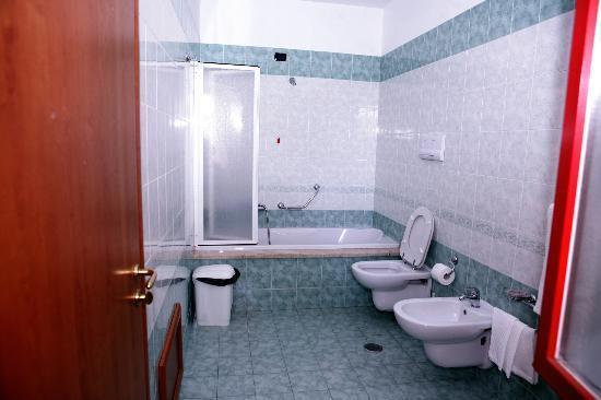 Отель Hotel Castelmonardo