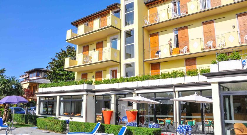 Отель Hotel Armony