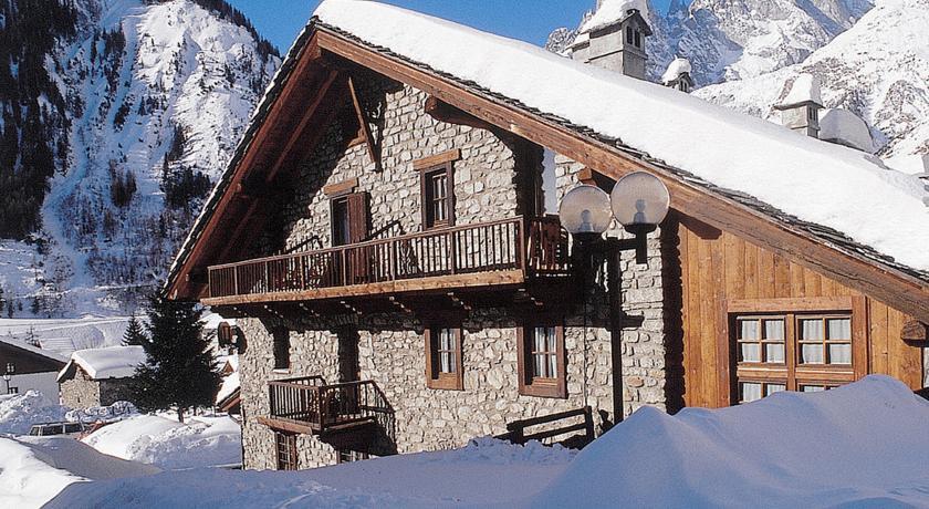 Отель Meublé La Grange