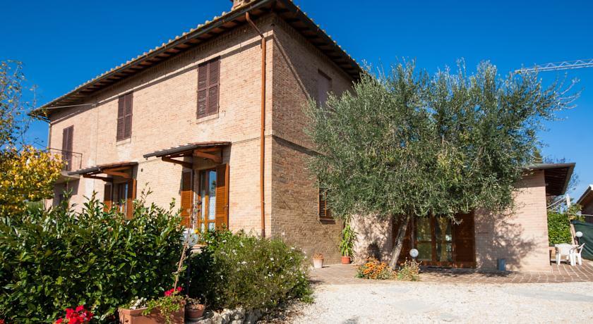 Отель Agriturismo Podere Camollia