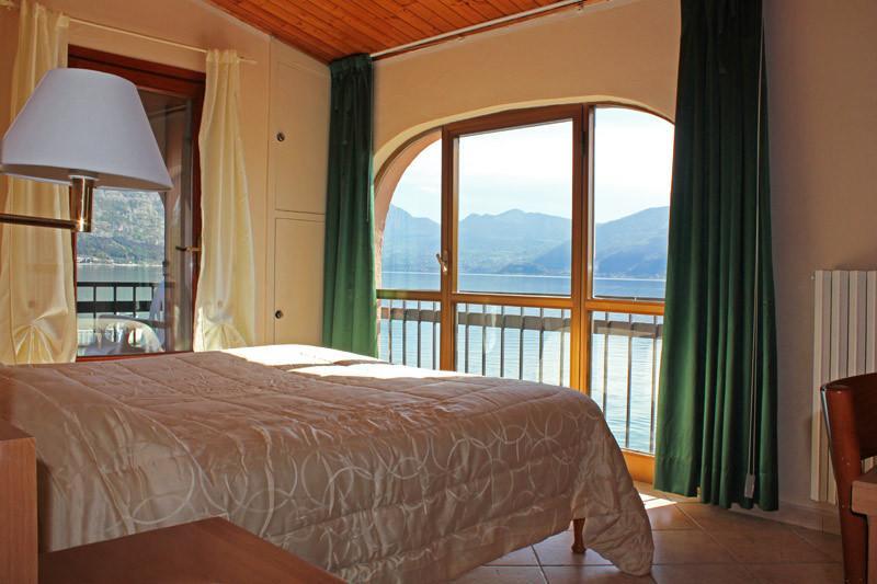 Отель Albergo Ristorante Punta Dell'Est
