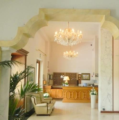 Отель Hotel Savoia Palace
