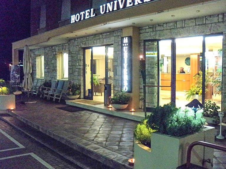Отель Hotel Universo