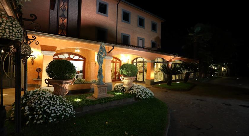 Отель Hotel Borgo Antico