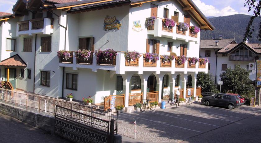 Отель Hotel Al Caminetto
