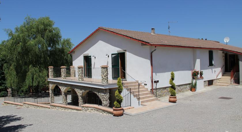 Отель Agriturismo Le Paicciole