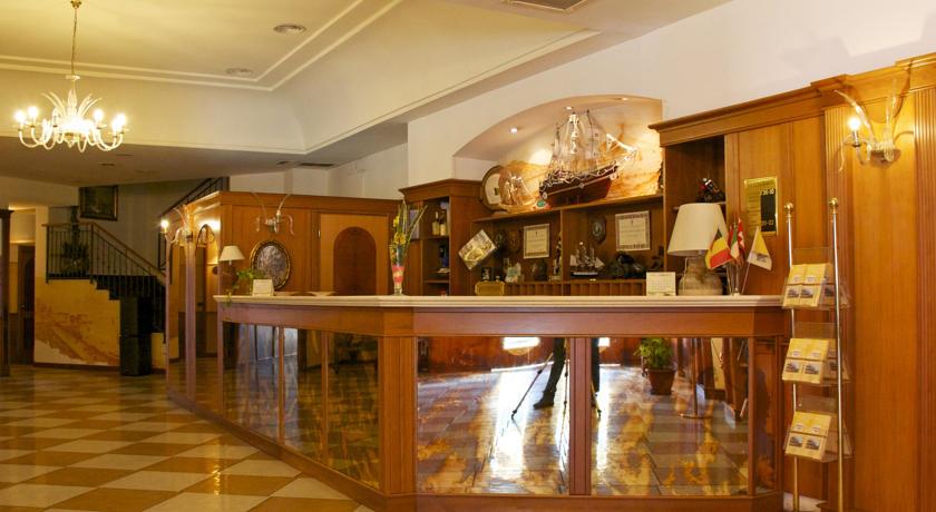 Отель Business Hotel