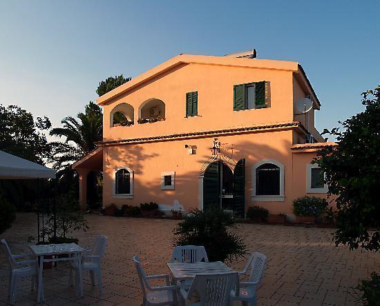Отель Agriturismo Limoneto