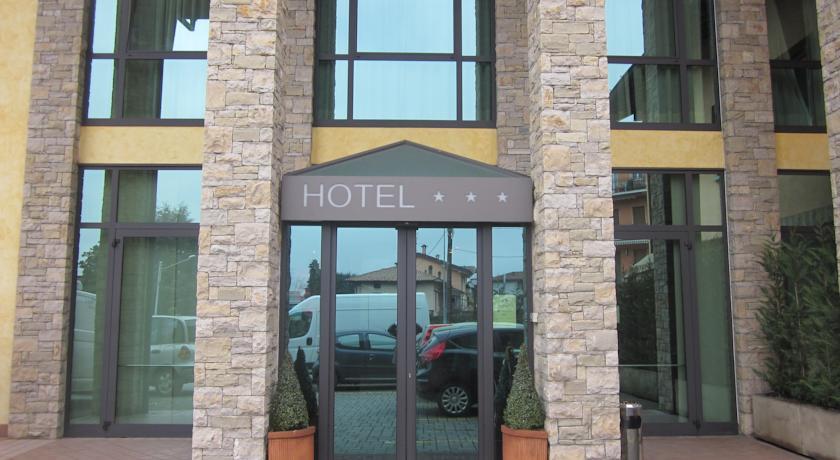 Отель Hotel Sole