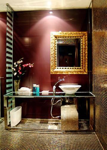 Hotel M