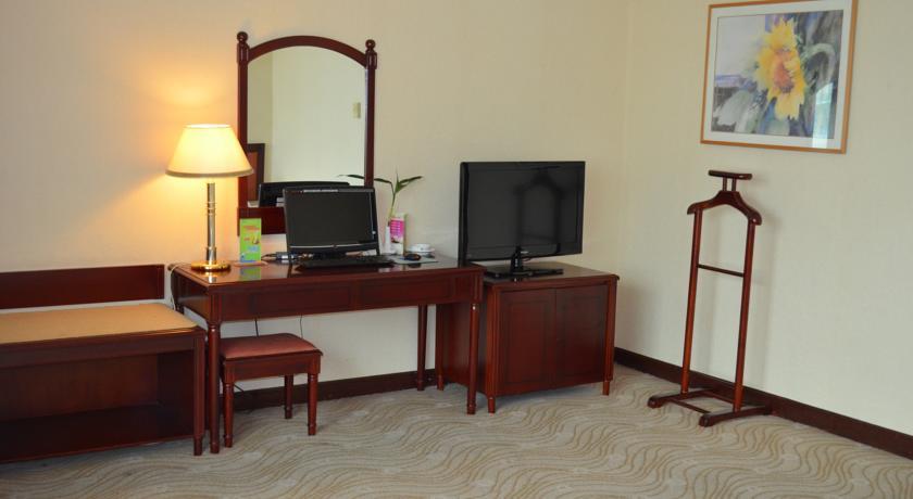 Отель Xiamen Huaqiao Hotel