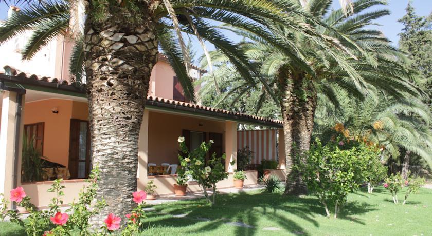 Отель Agriturismo B&B Monte Gruttas