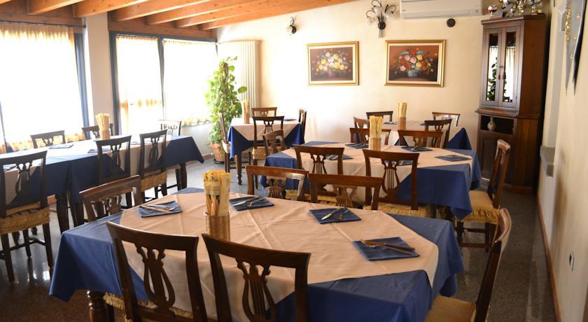 Отель Albergo Romanì