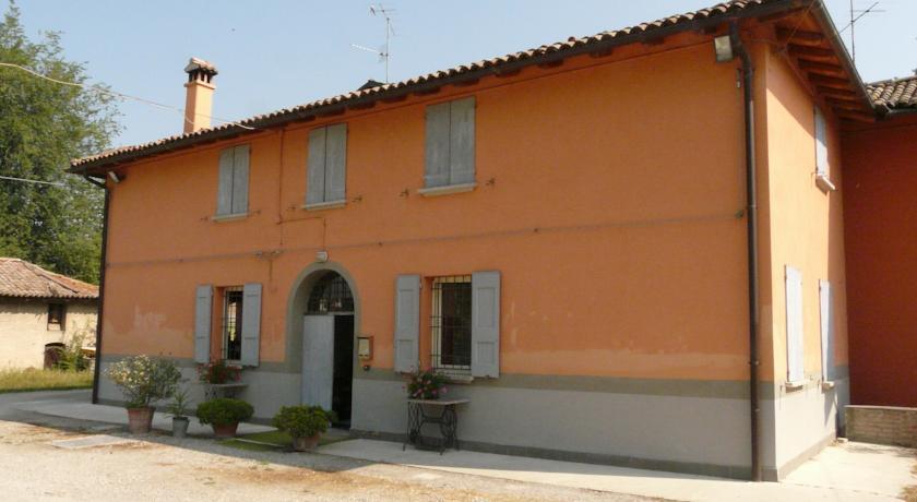 Отель Agriturismo La Riccardina