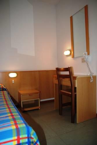 Отель Sport & Family Hotel Bucaneve