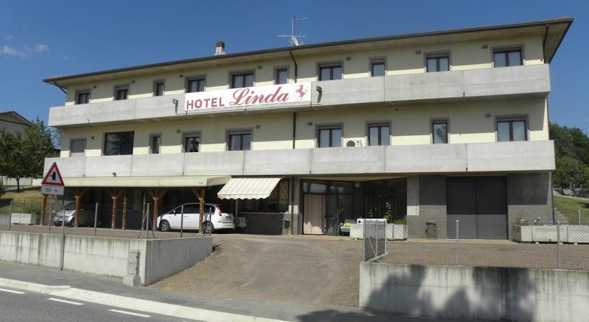 Отель Hotel Linda