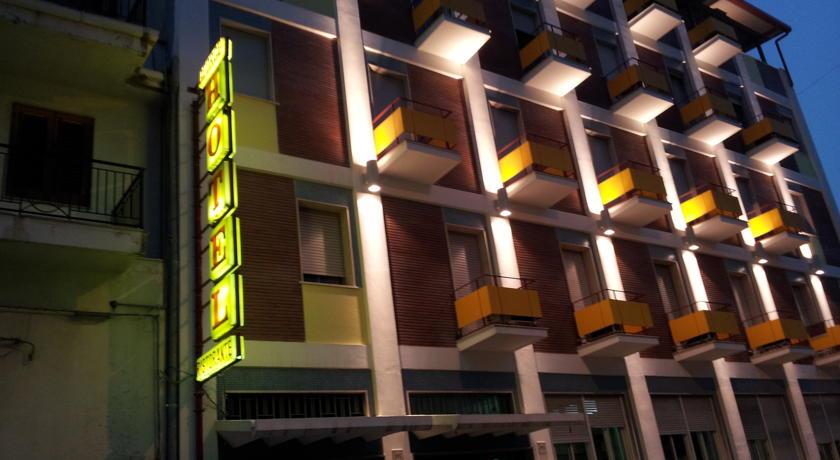 Отель George Hotel