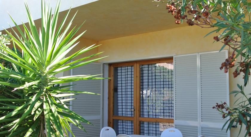 Апартаменты Holiday Home Badesi