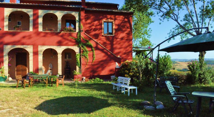 Отель Agriturismo Isola Dei Calanchi - Luxury Agriresort