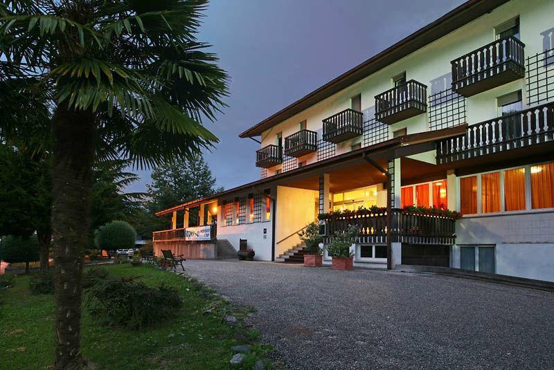Отель Hotel Alla Fonte