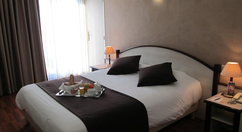 Отель Hôtel Ariane