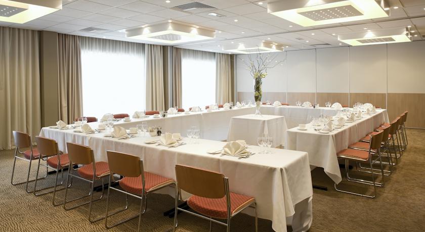 Отель Novotel Wolverhampton City Centre
