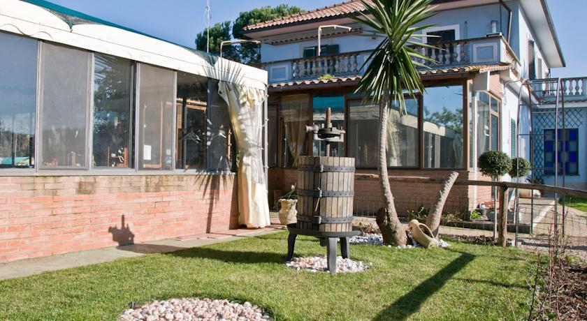 Отель Agriturismo Casal Damiano