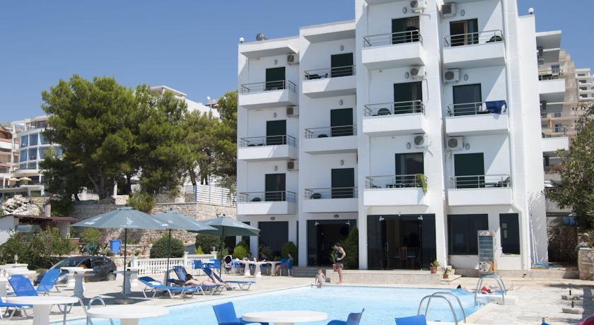 Отель Hotel La Perla