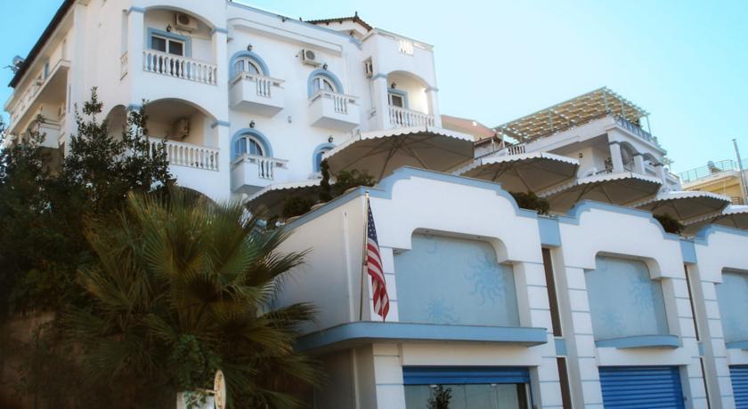 Отель Hotel Serxhio