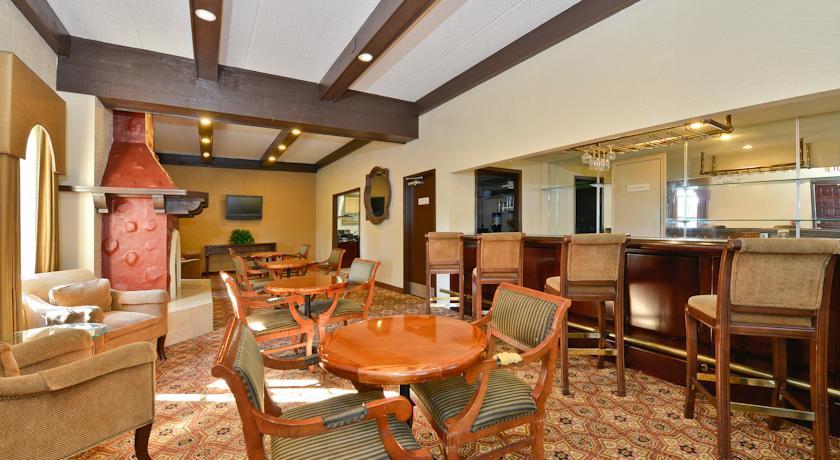 Отель MainStay Suites