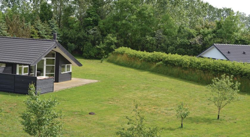 Апартаменты Holiday home Blomstervangen Denmark