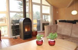 Апартаменты Holiday home Blomstervangen Oksbøl IX